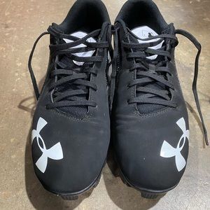 Baseball Cleats slightly used.